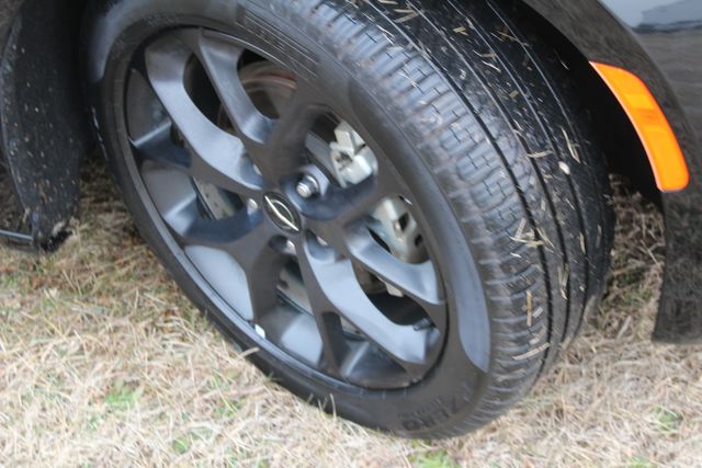 2025 Chrysler Pacifica Limited Black sport package | Roscoe, IL | Autoland Outlets