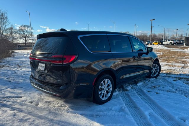 2025 Chrysler Pacifica Select AWD | Roscoe, IL | Autoland Outlets 2025 Chrysler Pacifica Select AWD | Roscoe, IL | Autoland Outlets