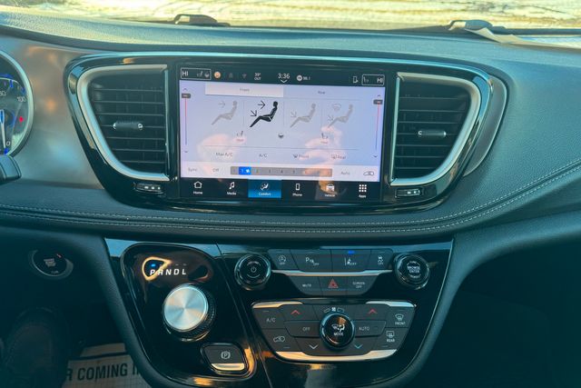 2025 Chrysler Pacifica Select AWD | Roscoe, IL | Autoland Outlets 2025 Chrysler Pacifica Select AWD | Roscoe, IL | Autoland Outlets