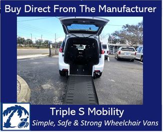 2025 Chrysler Pacifica Select Wheelchair Van Handicap Ramp Van  | Pinellas Park, Florida | Triple S Mobility, Inc in Pinellas Park, Florida 33781