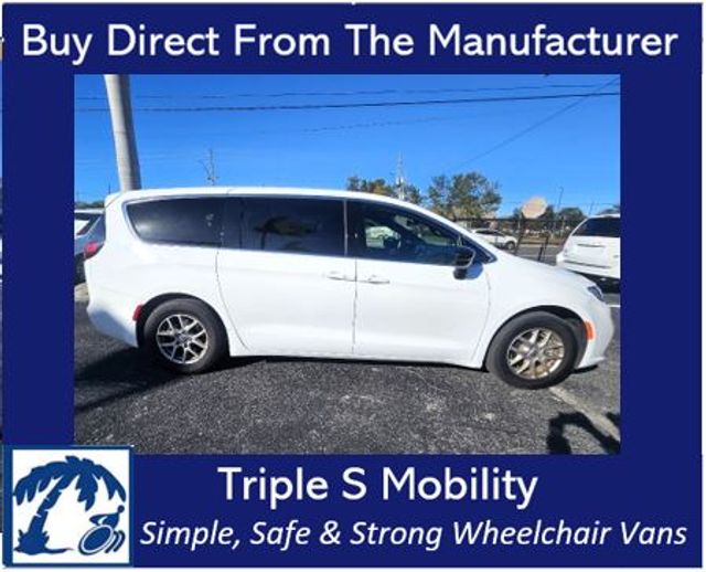 2025 Chrysler Pacifica Select Wheelchair Van Handicap Ramp Van  | Pinellas Park, Florida | Triple S Mobility, Inc