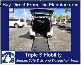 2025 Chrysler Pacifica Select Wheelchair Van Handicap Ramp Van  | Pinellas Park, Florida | Triple S Mobility, Inc