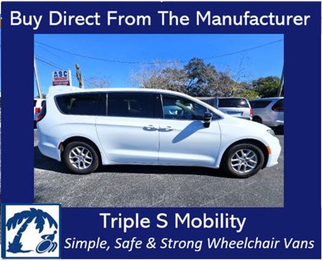 2025 Chrysler Pacifica Select Wheelchair Van Handicap Ramp Van  | Pinellas Park, Florida | Triple S Mobility, Inc