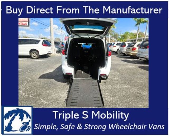 2025 Chrysler Pacifica Select Wheelchair Van Handicap Ramp Van  | Pinellas Park, Florida | Triple S Mobility, Inc