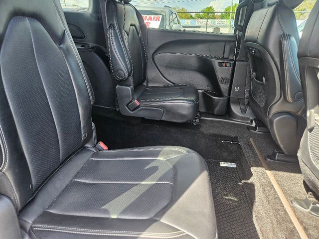 2025 Chrysler Pacifica Select Wheelchair Van Handicap Ramp Van
