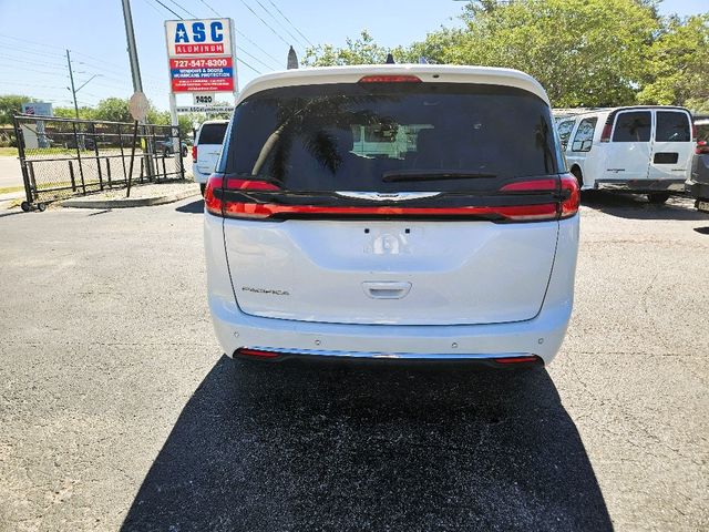 2025 Chrysler Pacifica Select Wheelchair Van Handicap Ramp Van