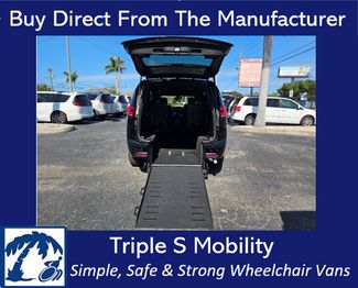2025 Chrysler Pacifica Select Wheelchair Van Ramp Van  | Pinellas Park, Florida | Triple S Mobility, Inc