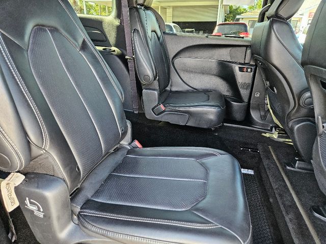 2025 Chrysler Pacifica Select Wheelchair Van Ramp Van