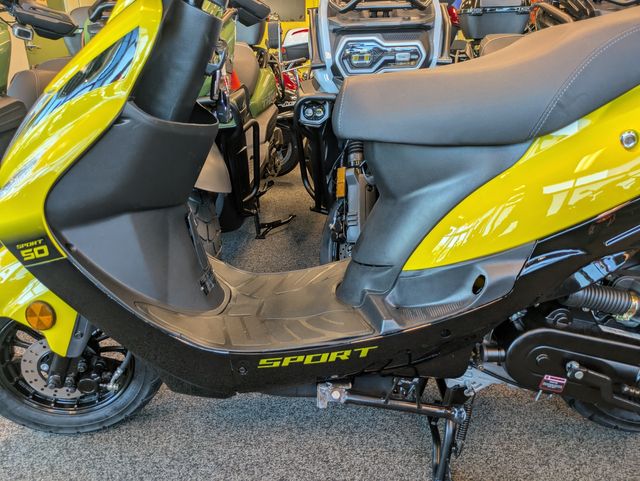 2025 Daix Magnum Scooter 49cc