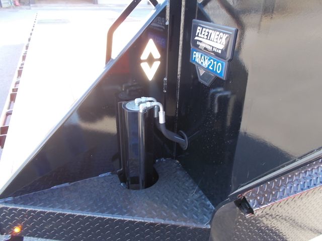 2025 Diamond C FMAX210 HDT 30' X 102"