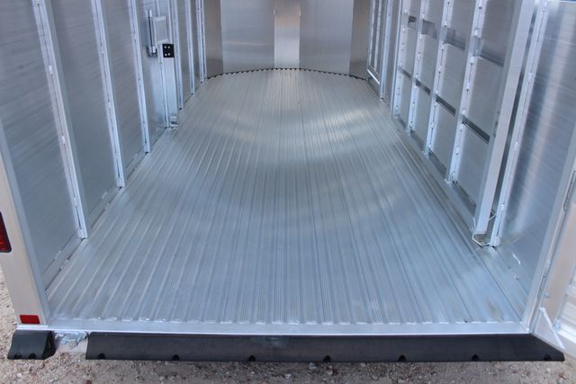 2025 Featherlite 8107 Livestock 16' 16' BP LIVESTOCK 6'7"W X 6'6"T CUT GATE 3 AIR GAPS | CONROE, TX | SportChassis/ Featherlite Trailers of Texas 2025 Featherlite 8107 Livestock 16' 16' BP LIVESTOCK 6'7"W X 6'6"T CUT GATE 3 AIR GAPS | CONROE, TX | SportChassis/ Featherlite Trailers of Texas