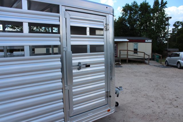 2025 Featherlite 8107 Livestock 16' 16' BP LIVESTOCK 6'7"W X 6'6"T CUT GATE 3 AIR GAPS | CONROE, TX | SportChassis/ Featherlite Trailers of Texas 2025 Featherlite 8107 Livestock 16' 16' BP LIVESTOCK 6'7"W X 6'6"T CUT GATE 3 AIR GAPS | CONROE, TX | SportChassis/ Featherlite Trailers of Texas