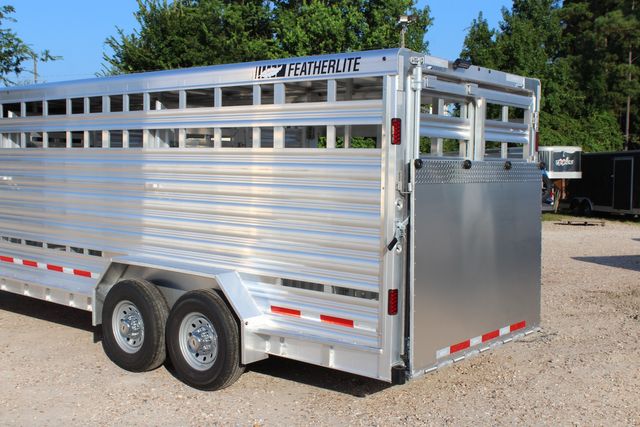 2025 Featherlite 8127 - 24' GN Livestock Trailer Removable 12 pen system and 2 walk-thru gates | CONROE, TX | SportChassis/ Featherlite Trailers of Texas 2025 Featherlite 8127 - 24' GN Livestock Trailer Removable 12 pen system and 2 walk-thru gates | CONROE, TX | SportChassis/ Featherlite Trailers of Texas