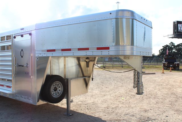 2025 Featherlite 8127 - 24' GN Livestock Trailer Removable 12 pen system and 2 walk-thru gates | CONROE, TX | SportChassis/ Featherlite Trailers of Texas 2025 Featherlite 8127 - 24' GN Livestock Trailer Removable 12 pen system and 2 walk-thru gates | CONROE, TX | SportChassis/ Featherlite Trailers of Texas