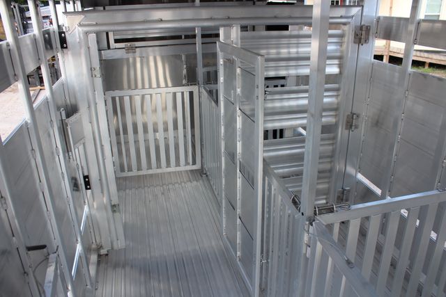 2025 Featherlite 8127 - 24' GN Livestock Trailer Removable 12 pen system and 2 walk-thru gates | CONROE, TX | SportChassis/ Featherlite Trailers of Texas 2025 Featherlite 8127 - 24' GN Livestock Trailer Removable 12 pen system and 2 walk-thru gates | CONROE, TX | SportChassis/ Featherlite Trailers of Texas
