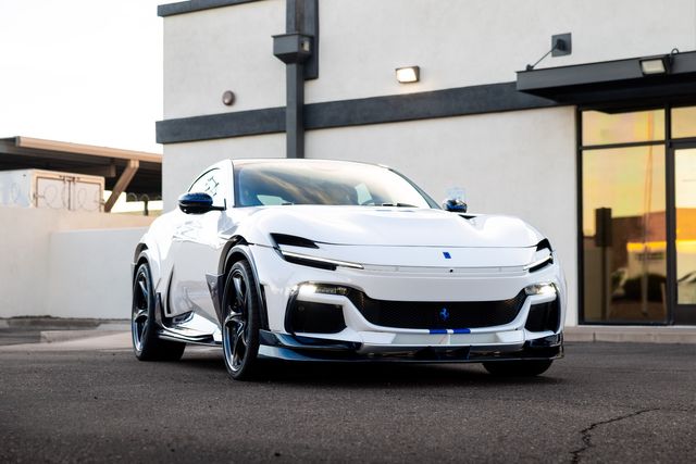 2025 Ferrari Purosangue Venum black forged carbon wide-body