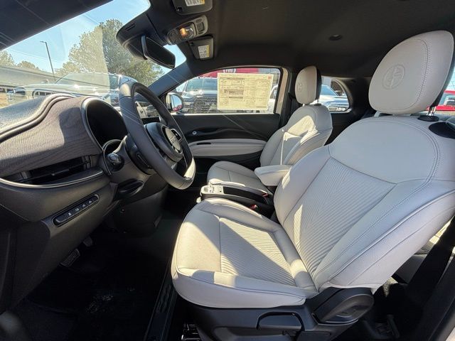 2025 FIAT 500e Giorgio Armani