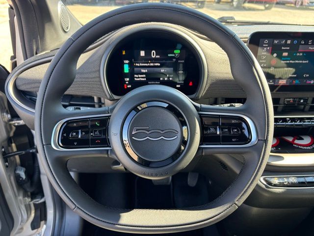 2025 FIAT 500e Giorgio Armani