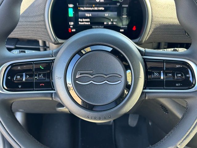 2025 FIAT 500e Giorgio Armani