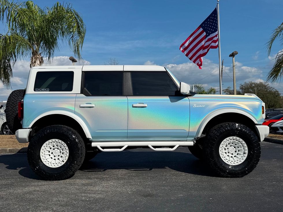 2025 Ford Bronco BAYSHORE ICE BLUE PEARL BRONCO ITALIAN LEATHER