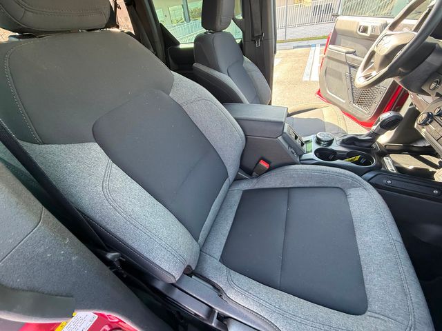 2025 Ford Bronco SASQUATCH RUBY RED BRONCO CARFAX CERT 1 OWNER | Plant City, FL | psv5 DEMO - Bayshore Automotive 2025 Ford Bronco SASQUATCH RUBY RED BRONCO CARFAX CERT 1 OWNER | Plant City, FL | psv5 DEMO - Bayshore Automotive