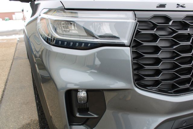 2025 Ford Explorer ST-Line AWD