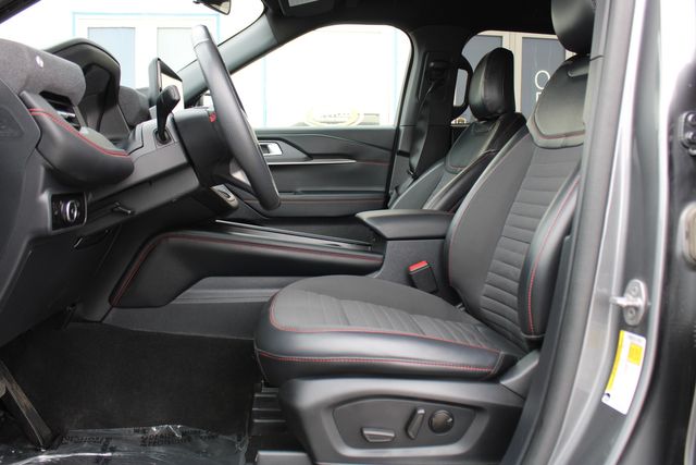 2025 Ford Explorer ST-Line AWD