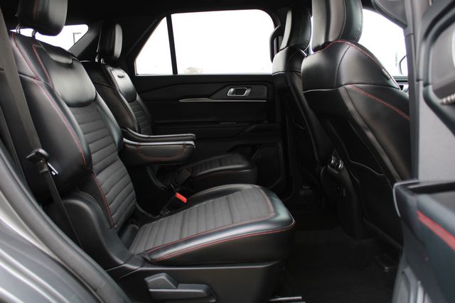 2025 Ford Explorer ST-Line AWD