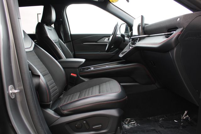 2025 Ford Explorer ST-Line AWD