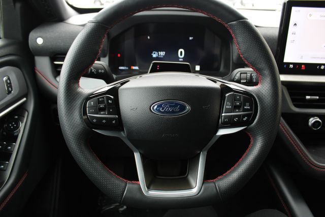 2025 Ford Explorer ST-Line AWD