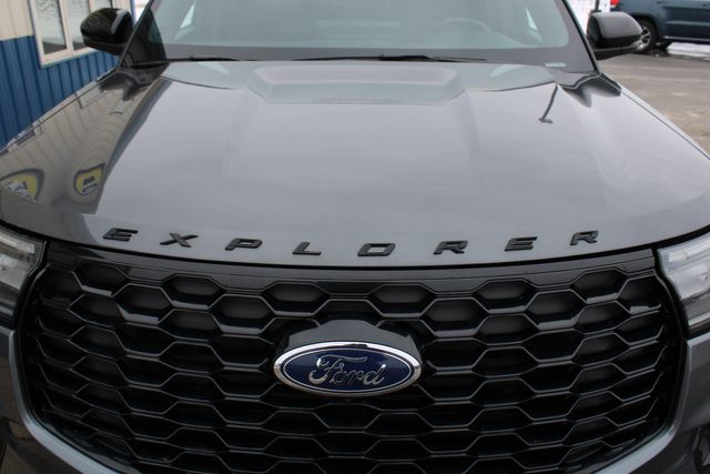 2025 Ford Explorer ST-Line AWD