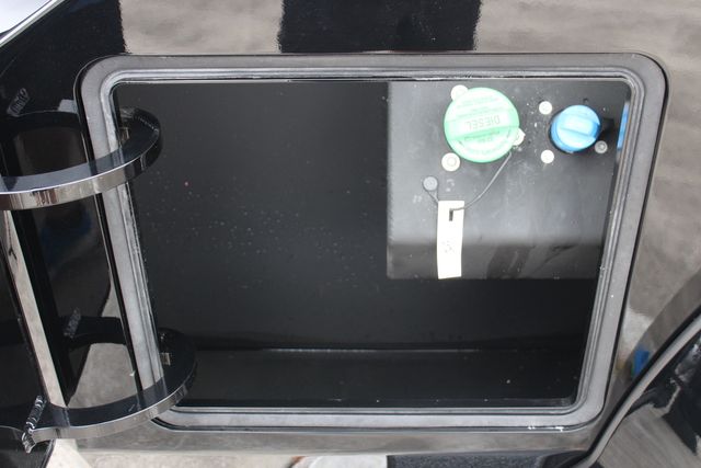 2025 Ford F-450 Super Duty Platinum | CONROE, TX | SportChassis/ Featherlite Trailers of Texas 2025 Ford F-450 Super Duty Platinum | CONROE, TX | SportChassis/ Featherlite Trailers of Texas