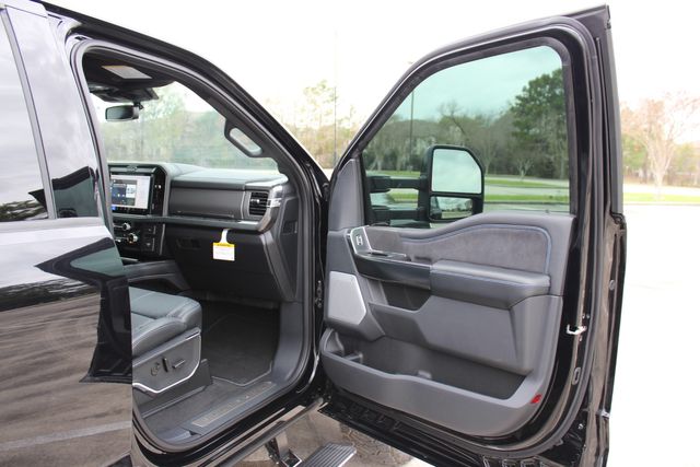 2025 Ford F-450 Super Duty Platinum | CONROE, TX | SportChassis/ Featherlite Trailers of Texas 2025 Ford F-450 Super Duty Platinum | CONROE, TX | SportChassis/ Featherlite Trailers of Texas