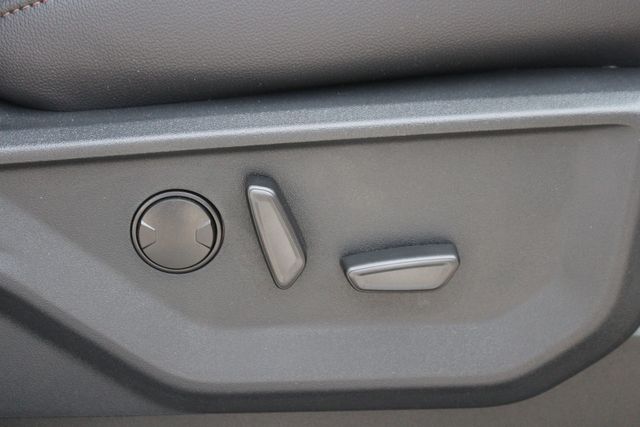 2025 Ford F-450 Super Duty Lariat Ultimate Pkg 4x4 DRW USA Haulers Alum Bed | CONROE, TX | SportChassis/ Featherlite Trailers of Texas 2025 Ford F-450 Super Duty Lariat Ultimate Pkg 4x4 DRW USA Haulers Alum Bed | CONROE, TX | SportChassis/ Featherlite Trailers of Texas