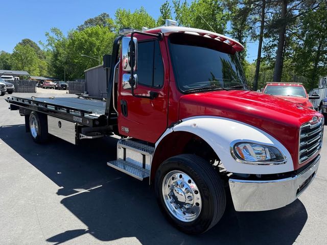 2025 Freightliner M106