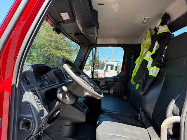 2025 Freightliner M106