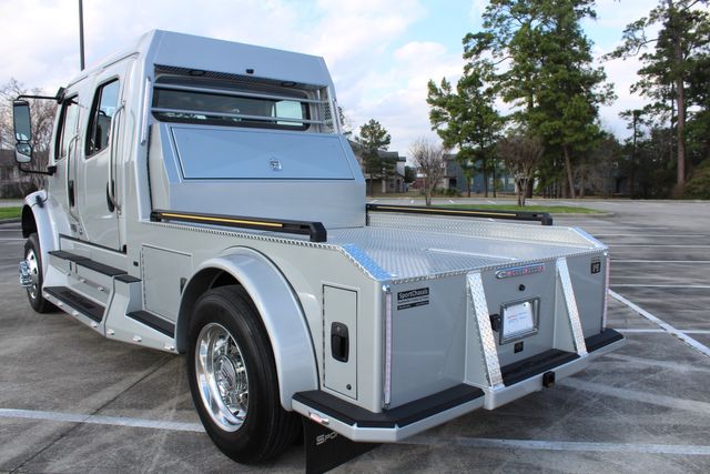 2025 Freightliner M2 106 PLUS SportChassis LH5 Luxury Hauler | CONROE, TX | SportChassis/ Featherlite Trailers of Texas 2025 Freightliner M2 106 PLUS SportChassis LH5 Luxury Hauler | CONROE, TX | SportChassis/ Featherlite Trailers of Texas