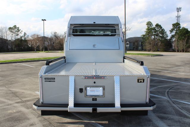 2025 Freightliner M2 106 PLUS SportChassis LH5 Luxury Hauler | CONROE, TX | SportChassis/ Featherlite Trailers of Texas 2025 Freightliner M2 106 PLUS SportChassis LH5 Luxury Hauler | CONROE, TX | SportChassis/ Featherlite Trailers of Texas