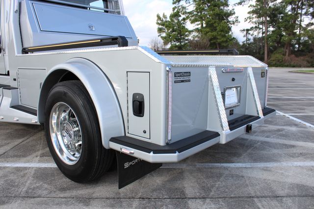 2025 Freightliner M2 106 PLUS SportChassis LH5 Luxury Hauler | CONROE, TX | SportChassis/ Featherlite Trailers of Texas 2025 Freightliner M2 106 PLUS SportChassis LH5 Luxury Hauler | CONROE, TX | SportChassis/ Featherlite Trailers of Texas