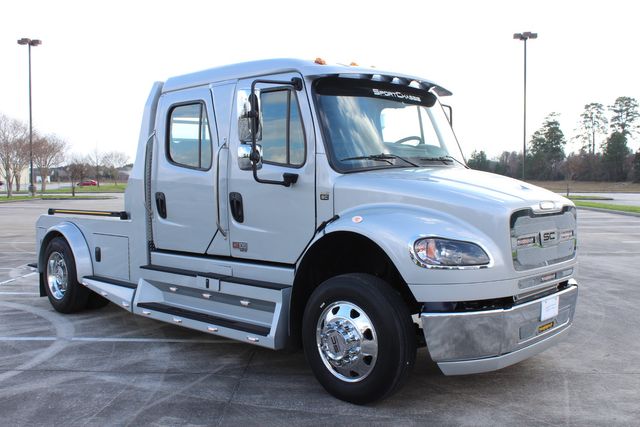 2025 Freightliner M2 106 PLUS SportChassis LH5 Luxury Hauler | CONROE, TX | SportChassis/ Featherlite Trailers of Texas 2025 Freightliner M2 106 PLUS SportChassis LH5 Luxury Hauler | CONROE, TX | SportChassis/ Featherlite Trailers of Texas