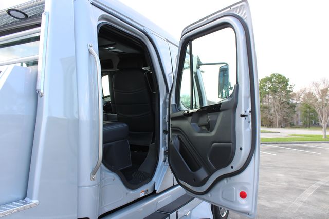 2025 Freightliner M2 106 PLUS SportChassis LH5 Luxury Hauler | CONROE, TX | SportChassis/ Featherlite Trailers of Texas 2025 Freightliner M2 106 PLUS SportChassis LH5 Luxury Hauler | CONROE, TX | SportChassis/ Featherlite Trailers of Texas