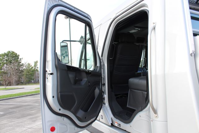 2025 Freightliner M2 106 PLUS SportChassis LH5 Luxury Hauler | CONROE, TX | SportChassis/ Featherlite Trailers of Texas 2025 Freightliner M2 106 PLUS SportChassis LH5 Luxury Hauler | CONROE, TX | SportChassis/ Featherlite Trailers of Texas