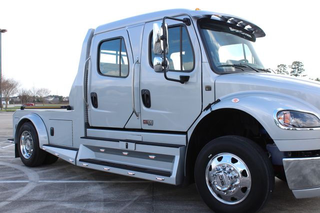 2025 Freightliner M2 106 PLUS SportChassis LH5 Luxury Hauler | CONROE, TX | SportChassis/ Featherlite Trailers of Texas 2025 Freightliner M2 106 PLUS SportChassis LH5 Luxury Hauler | CONROE, TX | SportChassis/ Featherlite Trailers of Texas