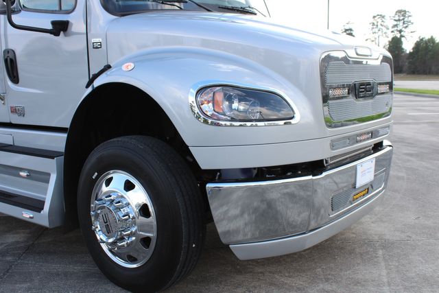 2025 Freightliner M2 106 PLUS SportChassis LH5 Luxury Hauler | CONROE, TX | SportChassis/ Featherlite Trailers of Texas 2025 Freightliner M2 106 PLUS SportChassis LH5 Luxury Hauler | CONROE, TX | SportChassis/ Featherlite Trailers of Texas