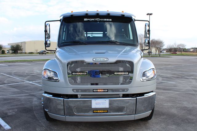 2025 Freightliner M2 106 PLUS SportChassis LH5 Luxury Hauler | CONROE, TX | SportChassis/ Featherlite Trailers of Texas 2025 Freightliner M2 106 PLUS SportChassis LH5 Luxury Hauler | CONROE, TX | SportChassis/ Featherlite Trailers of Texas