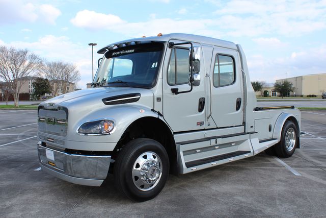 2025 Freightliner M2 106 PLUS SportChassis LH5 Luxury Hauler | CONROE, TX | SportChassis/ Featherlite Trailers of Texas 2025 Freightliner M2 106 PLUS SportChassis LH5 Luxury Hauler | CONROE, TX | SportChassis/ Featherlite Trailers of Texas