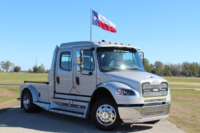 2025 Freightliner M2 106 PLUS SportChassis LH5 Luxury Hauler | CONROE, TX | SportChassis/ Featherlite Trailers of Texas 2025 Freightliner M2 106 PLUS SportChassis LH5 Luxury Hauler | CONROE, TX | SportChassis/ Featherlite Trailers of Texas