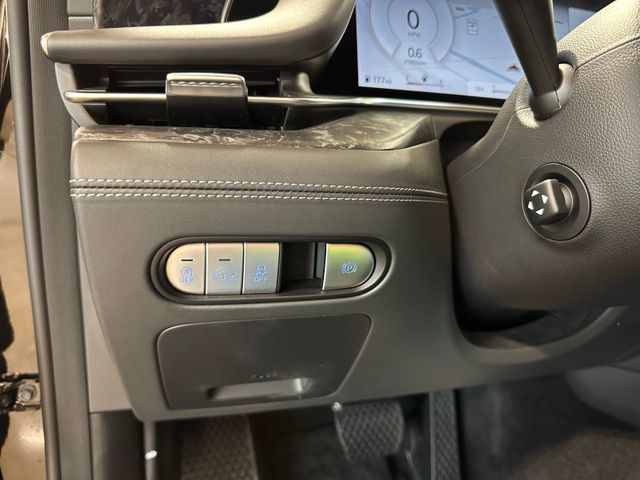 2025 Genesis G90 3.5T e-SC | Irving, Texas | Hopper Motorplex 2025 Genesis G90 3.5T e-SC | Irving, Texas | Hopper Motorplex