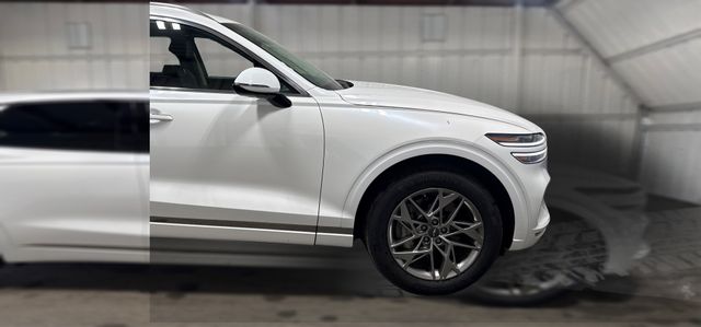 2025 Genesis GV70 BASE