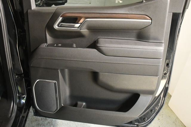 2025 GMC Sierra 1500 SLT | Branford, CT | Sound Auto Wholesalers 2025 GMC Sierra 1500 SLT | Branford, CT | Sound Auto Wholesalers